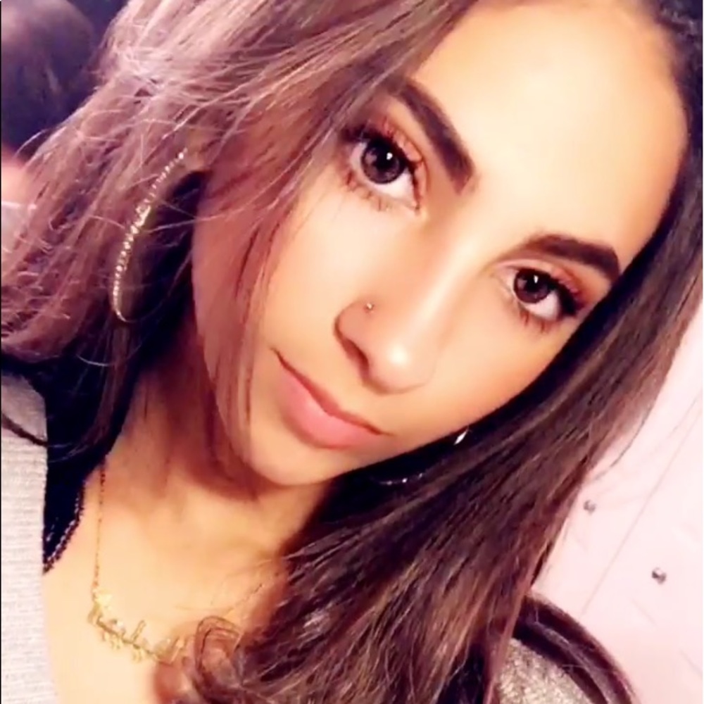 Meet your Posher, Angelina